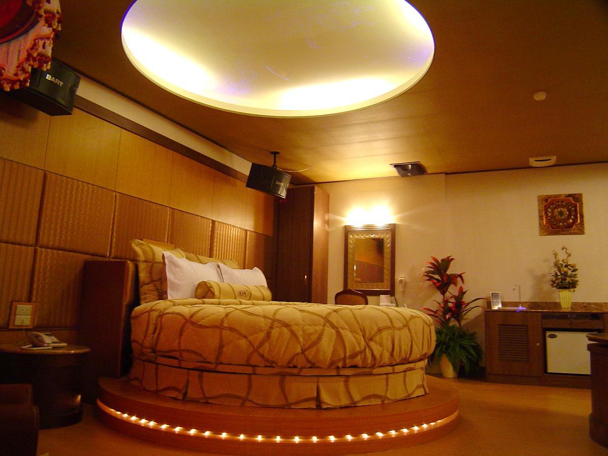Daniel Spa Motel Pingzhen Exterior foto