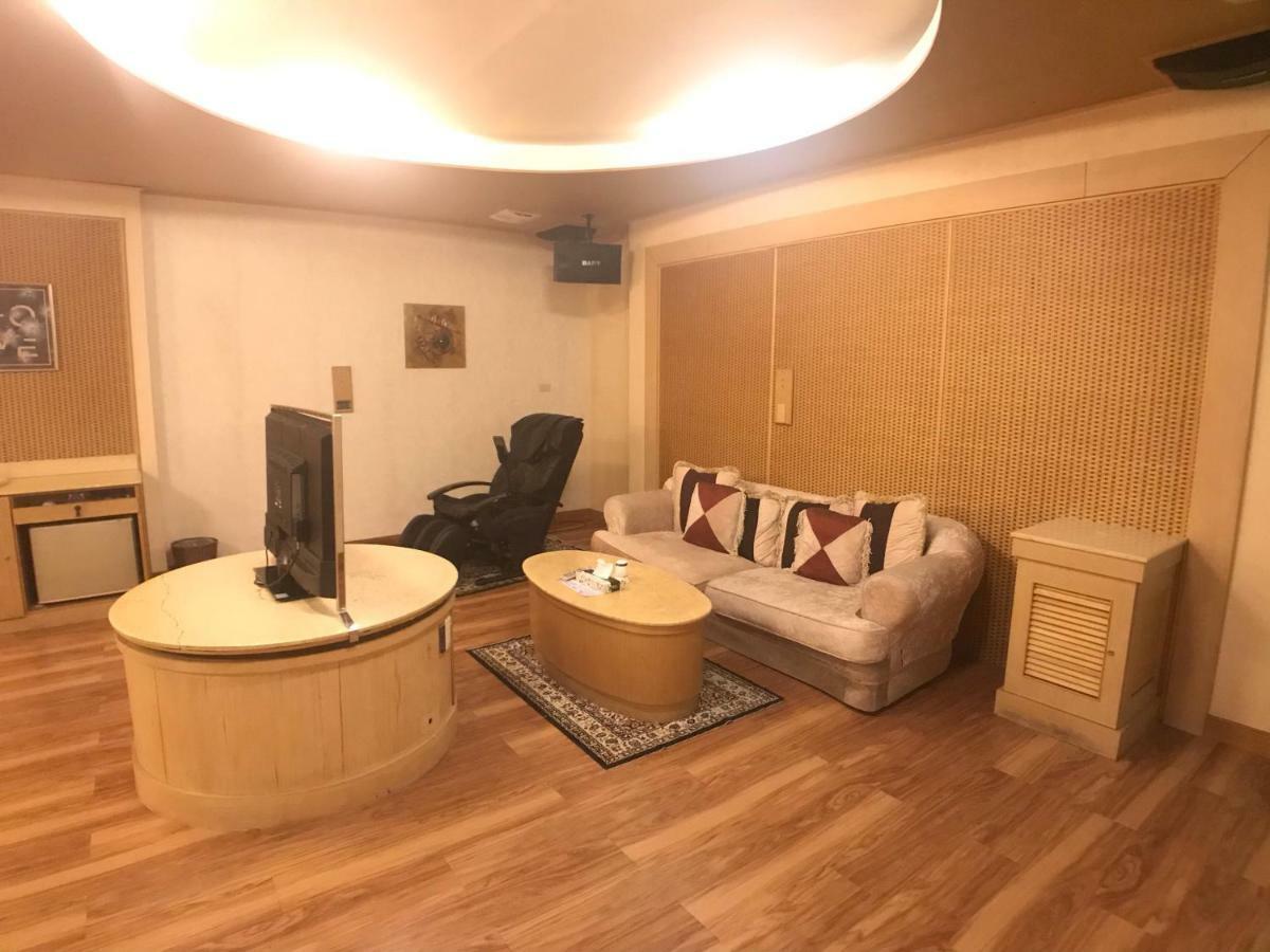 Daniel Spa Motel Pingzhen Exterior foto